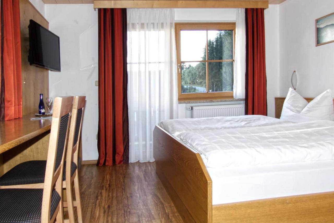 Garnihotel Zur Linde - Bayerischer Wald - Aktivcard Mit 154 Kostenfreien Leistungen - Kostenloser Parkplatz Lohberg Exterior foto