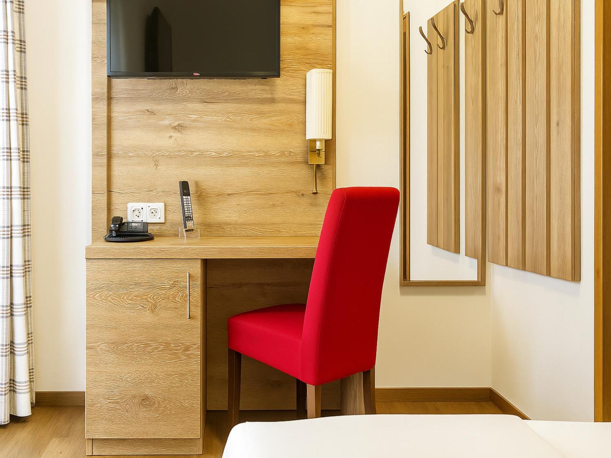 Garnihotel Zur Linde - Bayerischer Wald - Aktivcard Mit 154 Kostenfreien Leistungen - Kostenloser Parkplatz Lohberg Exterior foto